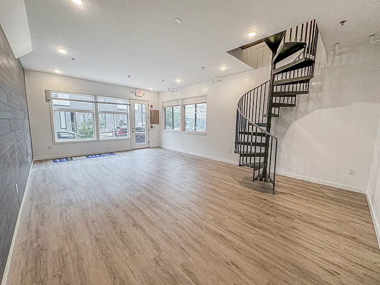Studio House — Photo 35