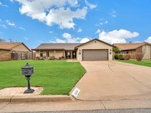 1601 Oxford Dr, Altus, OK 73521