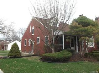 428 Belanger St, Grosse Pointe Farms, MI 48236