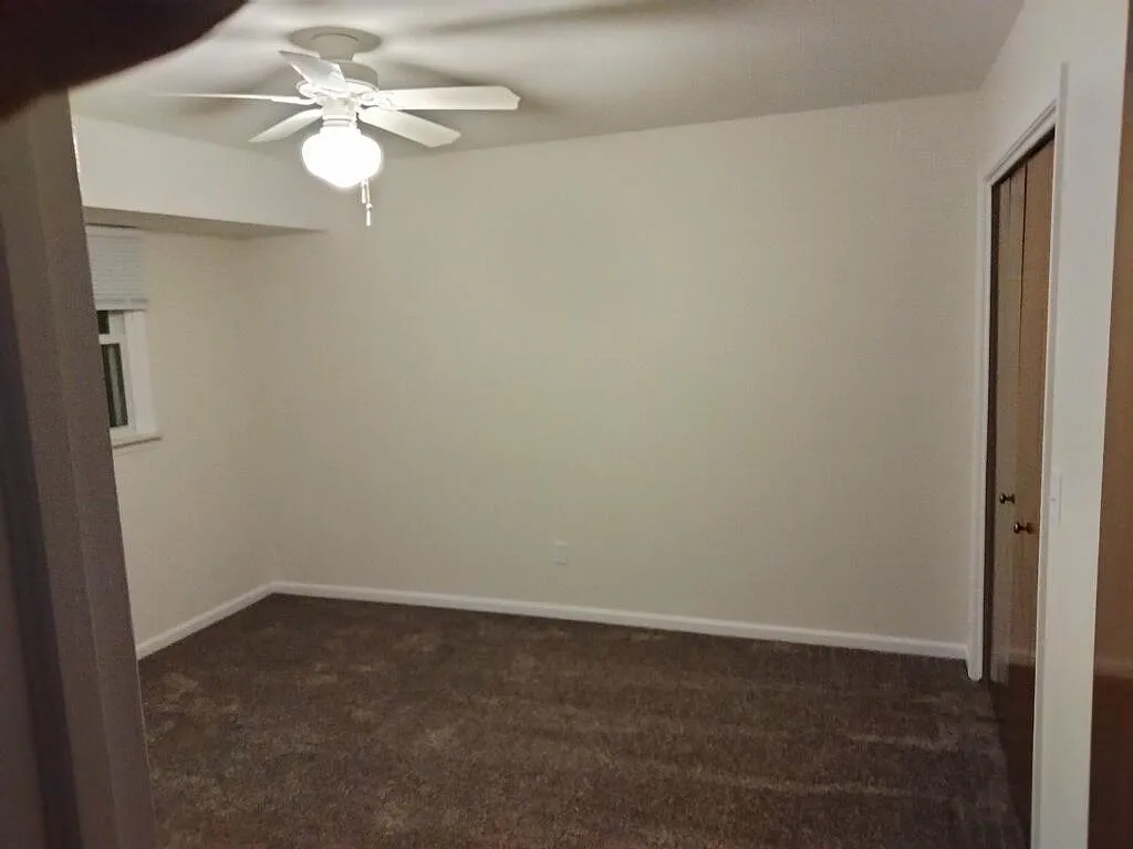 3 bed, 2.5 bath, 1978 sqft, $1,500 — Photo 4