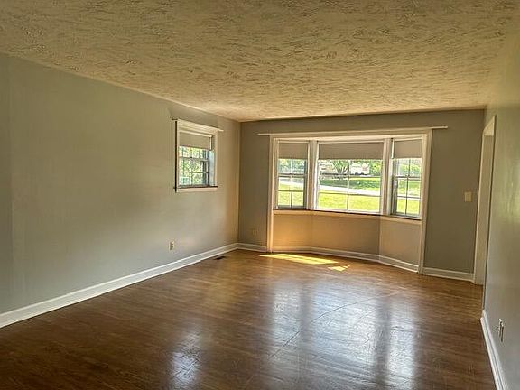 3rd image of 803 Masengill Ave