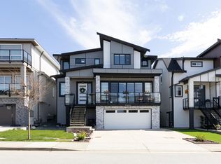 13686 232a St, Maple Ridge, BC V4R 0C2