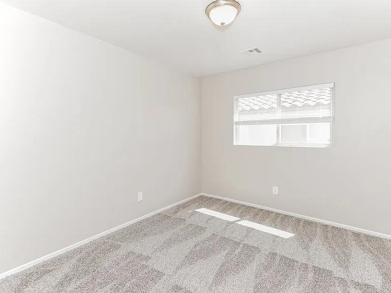 70 Glen Park Ave — Photo 14