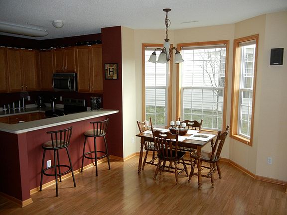 Wood Floors & Eat In Kitchen