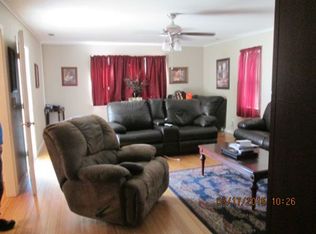 128 S Elm St, Dexter, MO 63841