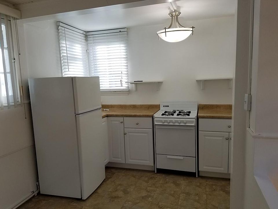 2nd image of 307 1/2 S Norton Ave