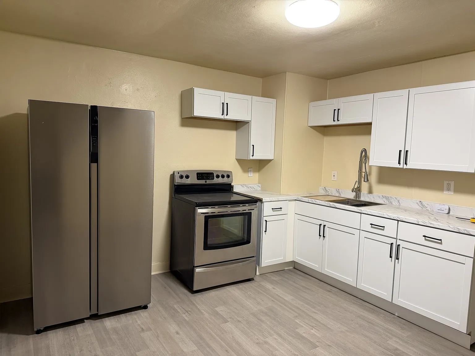 903 Cliff Street - 1 — Photo 3