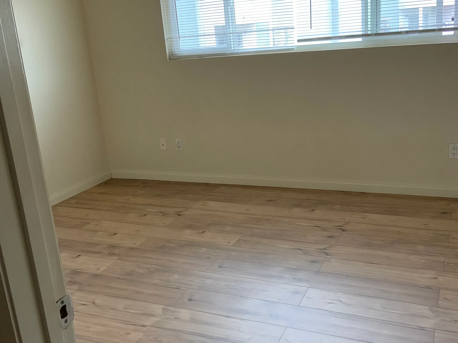 2 bed, 1.5 bath, 1100 sqft, $2,325 — Photo 2