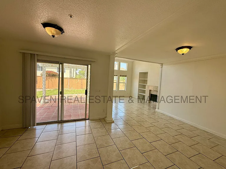 7689 Canberra Way — Photo 4