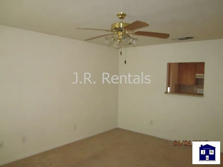 305 Cedar Ridge Dr #A — Photo 5