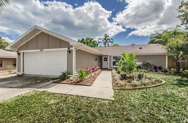 1st image of 2885 Meadow Wood Dr