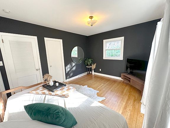 1st Bedroom upstairs