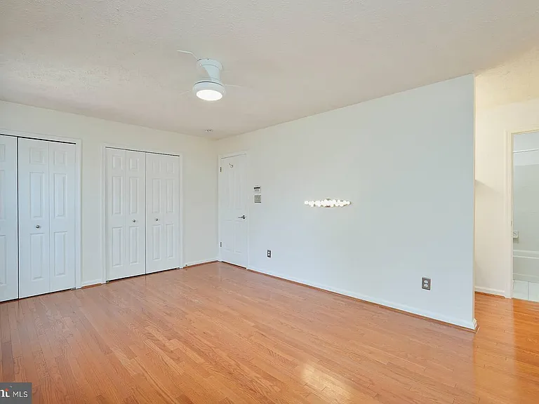 9575 Donnan Castle Ct — Photo 32