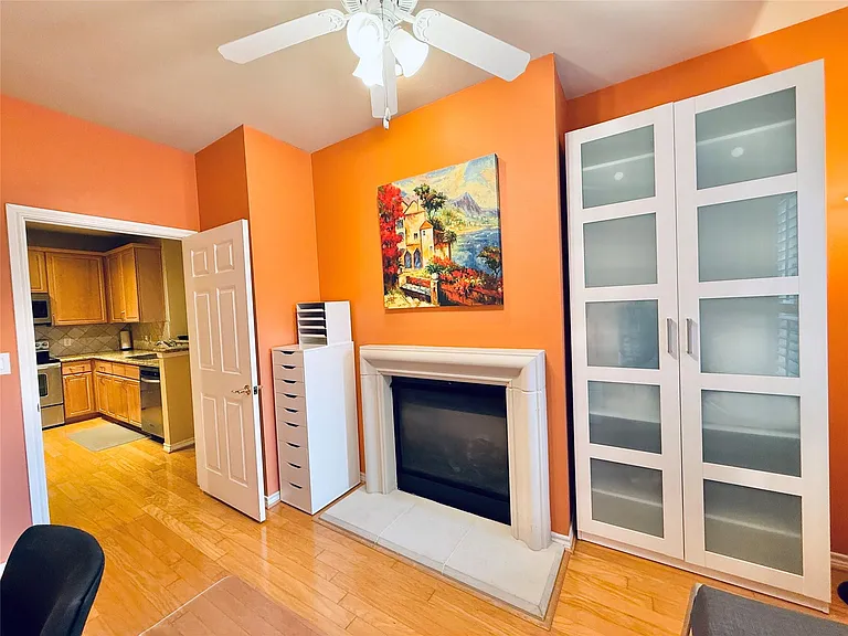 2400 McCue Rd #325 — Photo 14