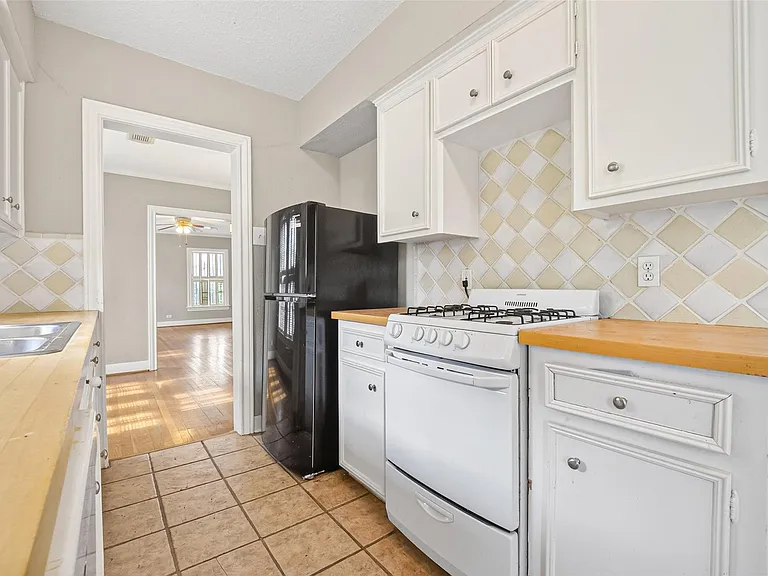 1210 Shearn St — Photo 18