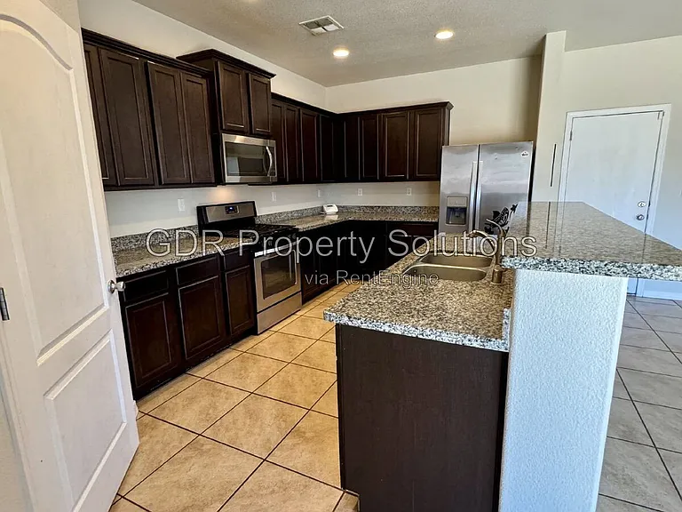 305 Manuel Sanchez Pl SW — Photo 12