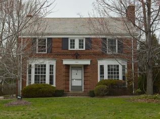 22599 Westchester Rd, Shaker Heights, OH 44122