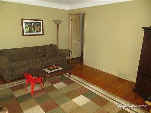 3rd image of 27228 E Crestmont St