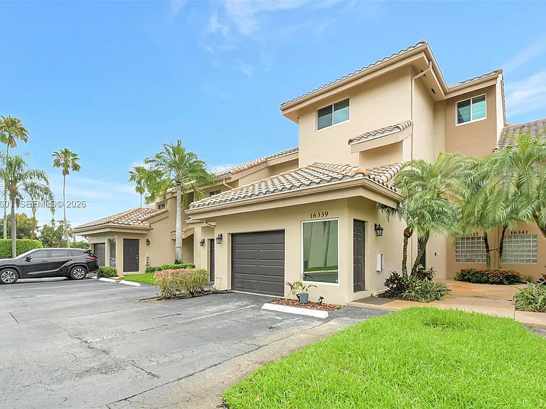 16339 Malibu Dr #22 — Photo 2