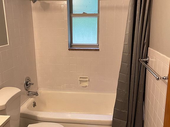 5th image of 803 Jefferson St