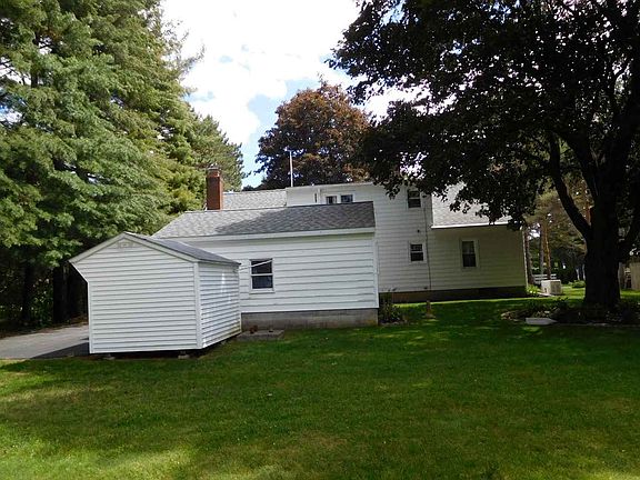 4th image of 9 Cortland Dr