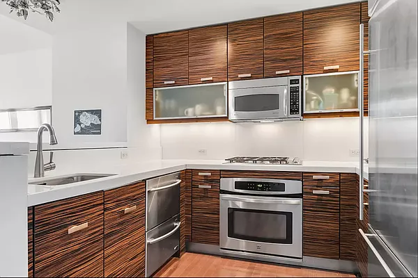 Rented by Compass | media 16