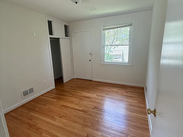 4325 Maple Ave — Photo 20