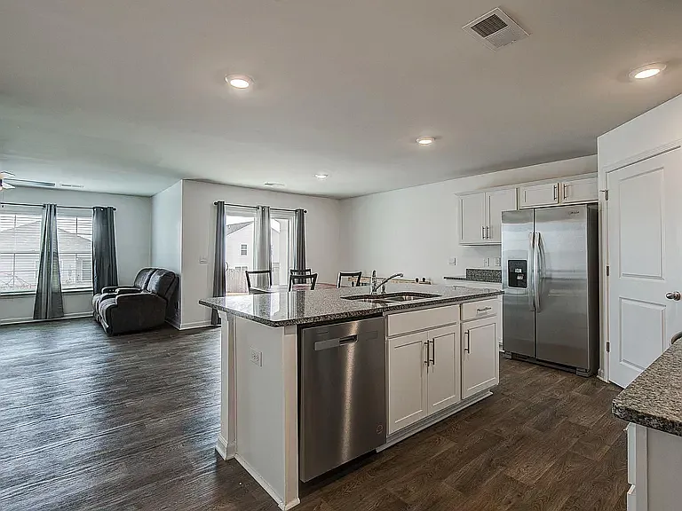 195 Carrington Dr — Photo 5