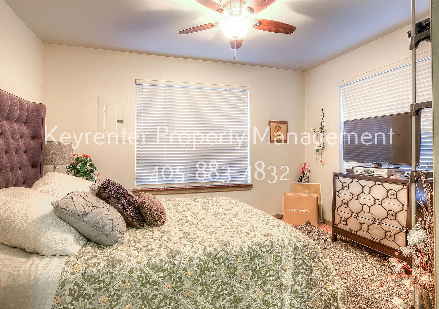 *Half OFF First Full Month | Updated 1 Bed in the Plaza District* — Photo 3