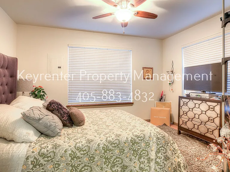 1308 NW 16th St — Photo 25