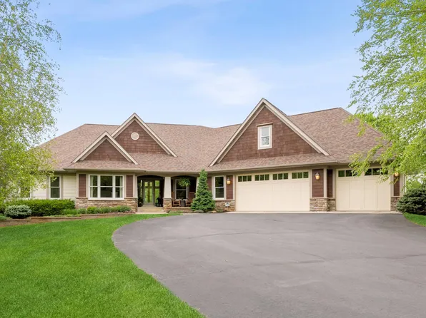 386 Whitetail Ln, Hudson, WI 54016