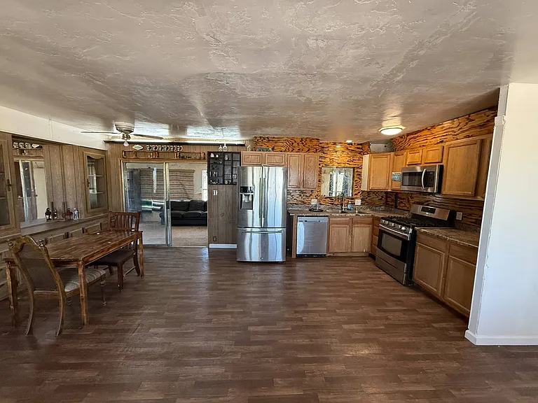 8221 S Taylor Ln — Photo 9