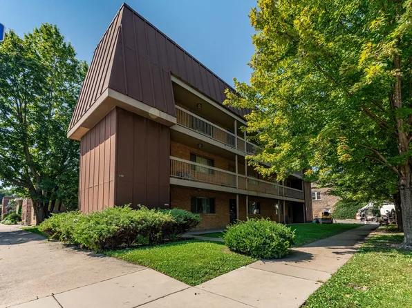 6400 W 27th St #201, Berwyn, IL 60402