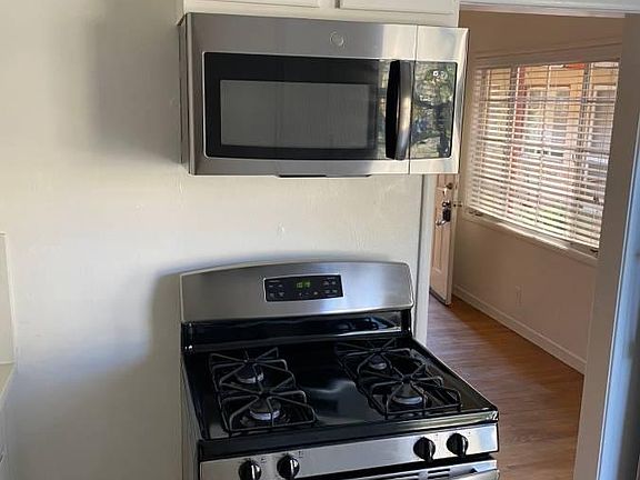 4th image of 2318 O St APT 1