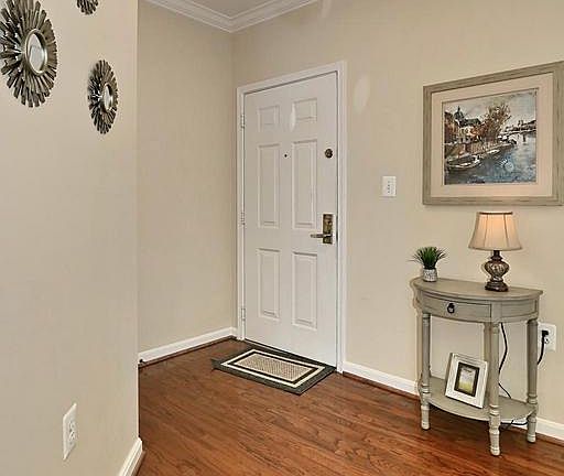 5th image of 5120 Donovan Dr APT 206