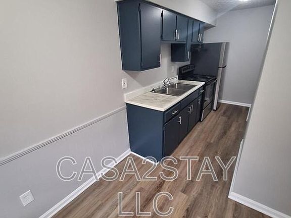 5th image of 668 Knox Blvd #16