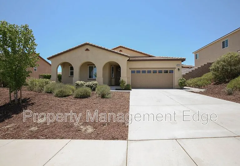 30913 Chuckwagon Ct — Photo 1