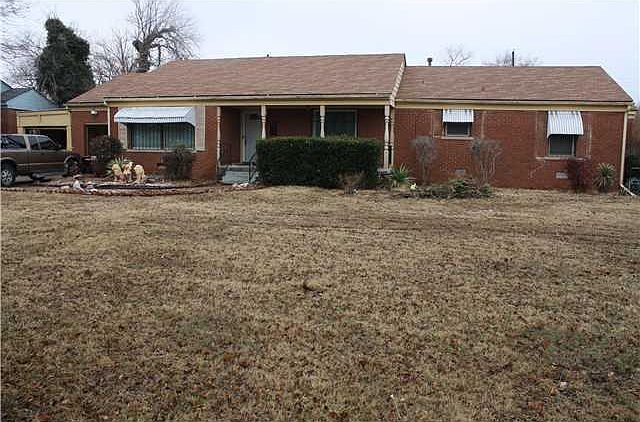 1st image of 4117 NE Springlake Dr