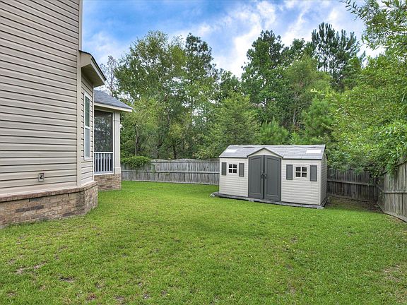 5th image of 214 Pegonia Ln