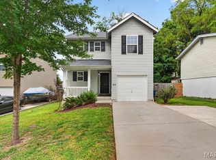 313 Lindy Blvd, Ballwin, MO 63021