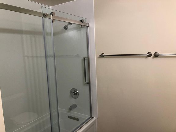 3rd image of 1001 N Altadena Dr #1