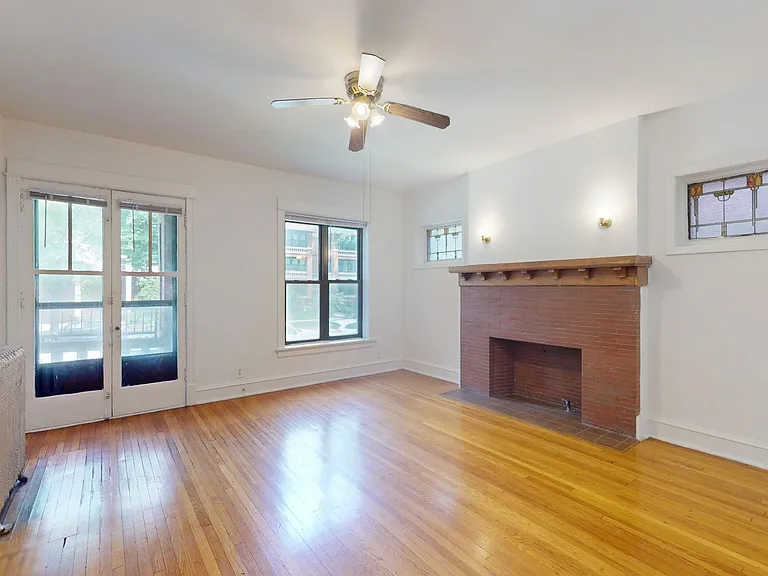 5468-70 S. Hyde Park Boulevard — Photo 10