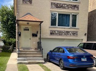 8626 Trumbull Ave, Skokie, IL