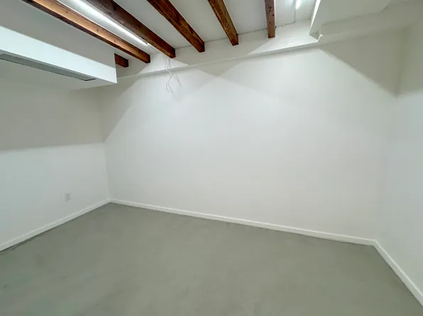 68-33 64th Place image 6 of 9