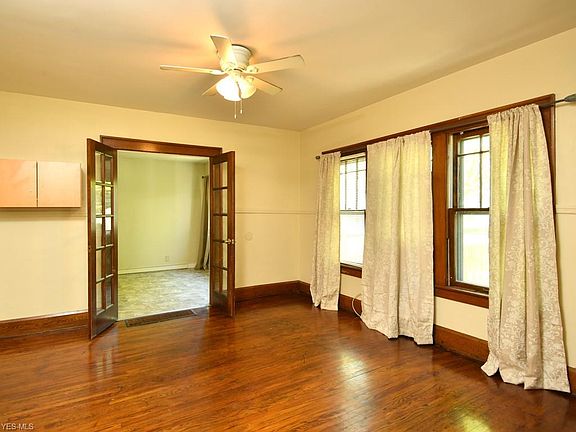 5th image of 315 Cambridge Ave