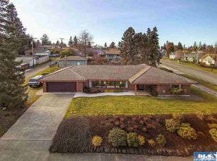 906 S D St, Port Angeles, WA 98363