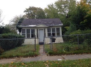 377 Cedar St, Benton Harbor, MI 49022