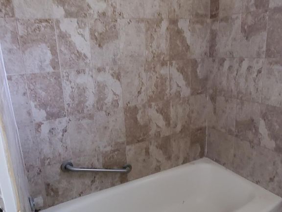 5th image of 1934 Leonard Cir S