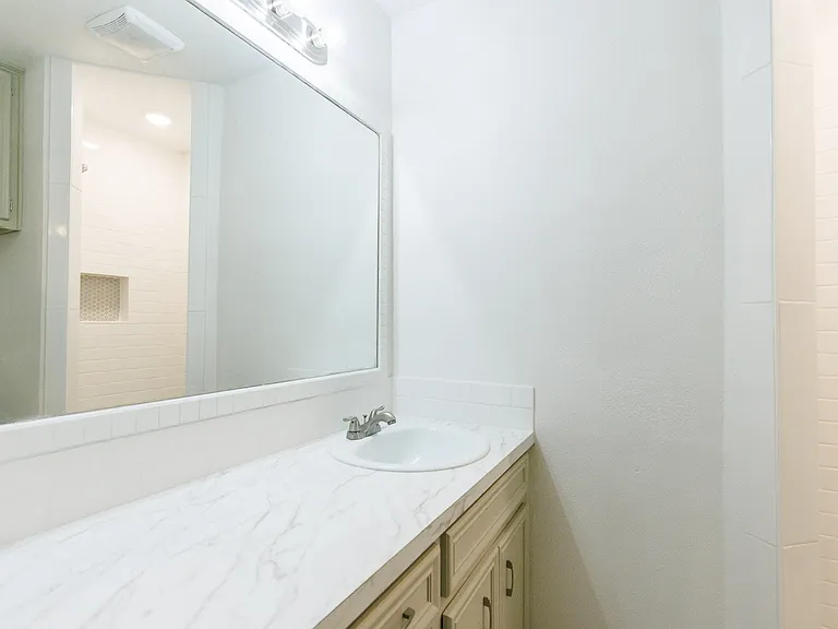 4407 75th Dr #B — Photo 14