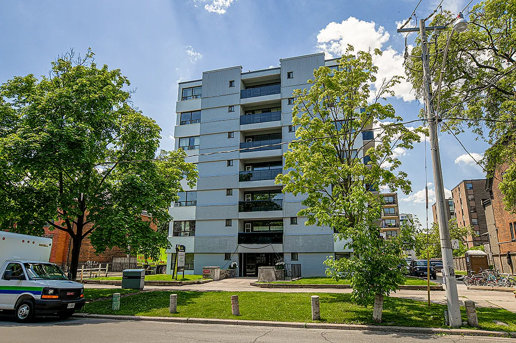 24 Tyndall Avenue — Photo 3